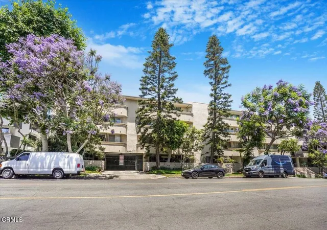 Homes for sale in Los Angeles, CA | 11645 Montana Ave #126, Los Angeles, CA 90049 | MLS# V1-34151