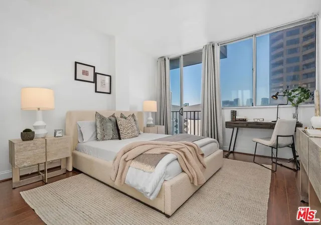 Homes for sale in Los Angeles, CA | 10433 Wilshire Boulevard, Los Angeles, CA 90024 | Houzeo