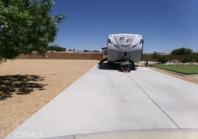 2nd image of 19348 Birdie Way, Apple Valley, CA 92308 | MLS# HD26010835