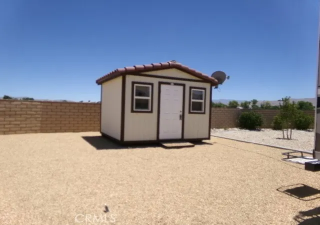 3rd image of 19348 Birdie Way, Apple Valley, CA 92308 | MLS# HD26010835