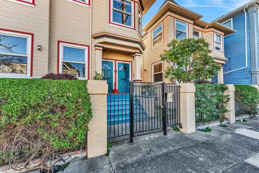 Listing Photo 1 - Condo for sale in 595 22nd St located at 595 22nd St, Oakland, CA 94612 - Unit 595 22nd Street