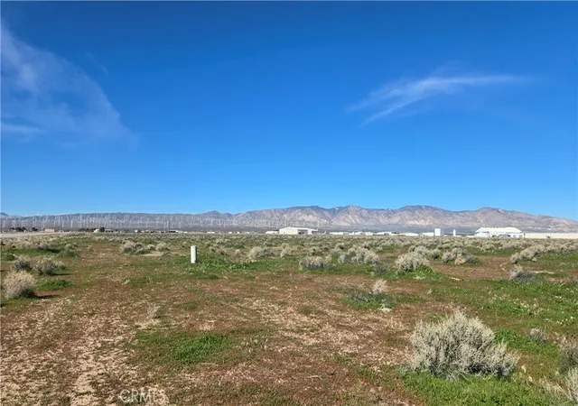 Photo 3 of Land for sale at 0 Hwy 58 Business & Lonebutte Rd, Mojave, CA 93501 | MLS# SR26011520 | Listing updated on 2026-09-25