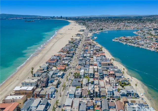 Photo 2 of Single family home for sale at 44 59th, Long Beach, CA 90803 | MLS# OC26010752 | Listing updated on 2026-09-18