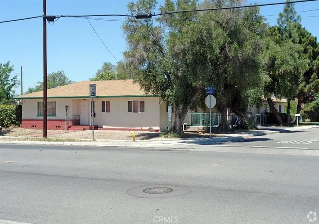Photo 3 of Sale Pending at 397 E Main, San Jacinto, CA 92583 | MLS# IV25271844 | Listing updated on 2026-10-06
