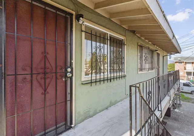 4th image of 128 Catron Dr, Oakland, CA 94603 | MLS# 41121191