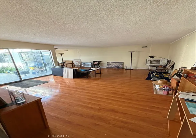 3rd image of 777 E E Vly, Alhambra, CA 91801