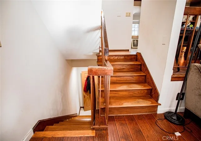 3rd image of 5327 Wilkinson Ave #6, Valley Village, CA 91607 | MLS# SR26011635