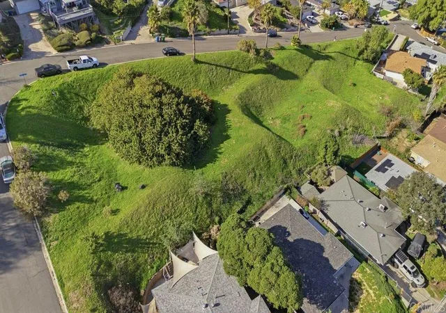 5th image of 8535 Placid View Dr, Santee, CA 92071 | MLS# PTP2600465