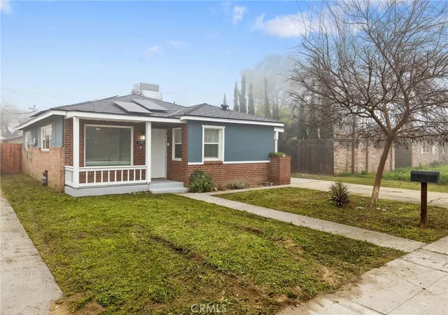 Photo 1 of Sale Pending at 980 E Apricot, Tulare, CA 93274 | MLS# FR26012100 | Listing updated on 2026-01-23