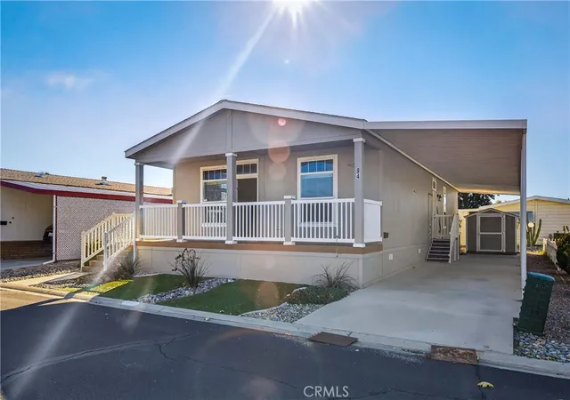 Photo 2 of Manufactured home for sale at 1300 W Menlo Ave #94, Hemet, CA 92543 | MLS# SW26011766 | Listing updated on 2026-07-11