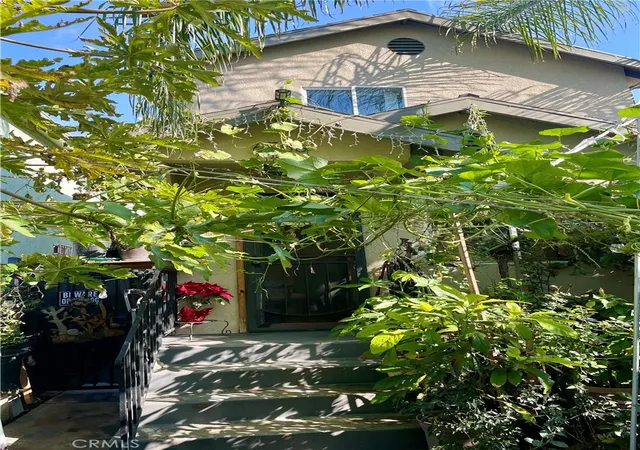 1st image of 6558 S Van Ness, Los Angeles, CA 90047 | MLS# DW26012162