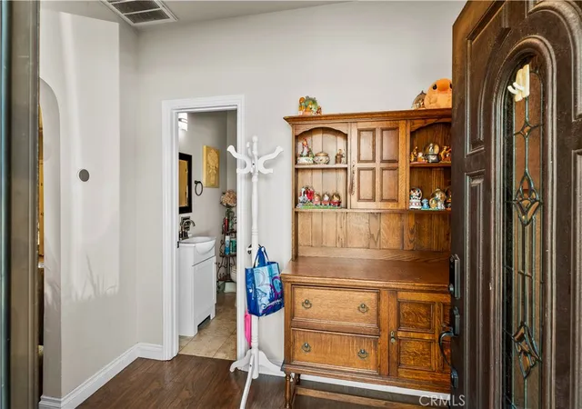 Homes for sale in Van Nuys, CA | 15358 Cohasset, Van Nuys, CA 91406 | MLS# SR26012204