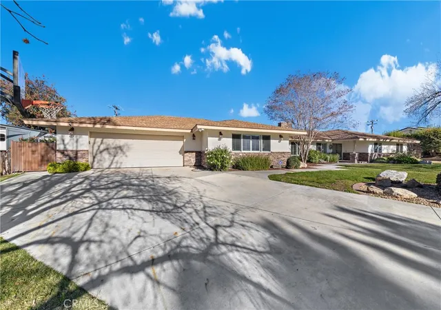 Photo 2 of Single family home for sale at 43840 Citrus View, Hemet, CA 92544 | MLS# IV26012348 | Listing updated on 2026-10-01