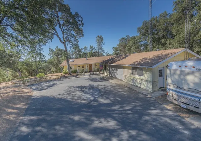 3rd image of 3977 Spring Ct, Mariposa, CA 95338 | MLS# MP26012448