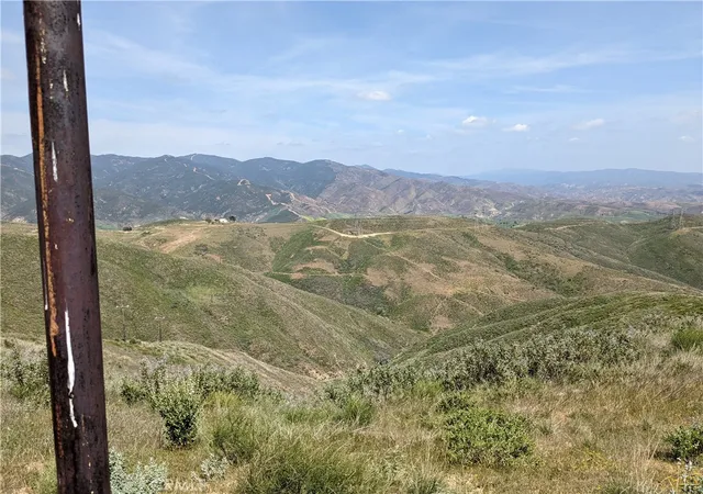 3rd image of 0 Vac Ridge Road, Castaic, CA 91384 | MLS# SR26012684