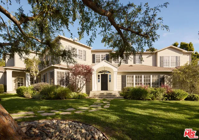 Photo 1 of Sale Pending at 360 S Anita Ave, Los Angeles, CA 90049 | MLS# 26638537 | Listing updated on 2026-04-29