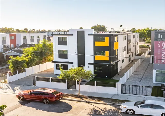 1st image of 1444 W 37th St, Los Angeles, CA 90018 | MLS# OC26013171