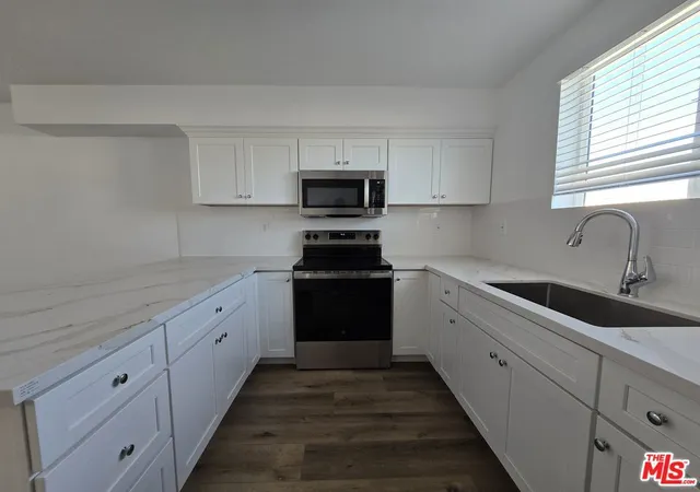 5th image of 449 W 74Th St, Los Angeles, CA 90003 | MLS# 26637153