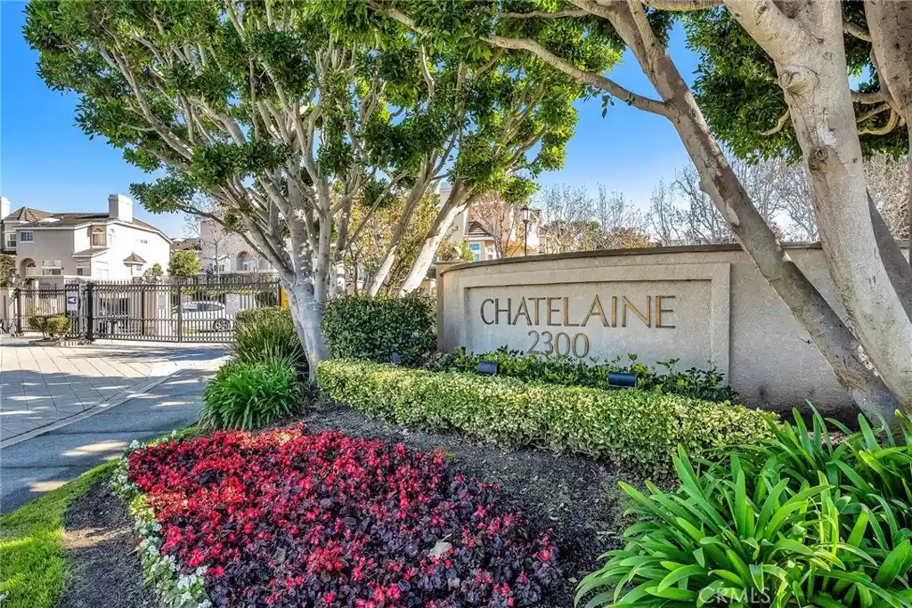 Listing Photo 1 - Condo for sale in 2300 Maple Ave located at 2300 Maple Ave, Torrance, CA 90503 - Unit #58