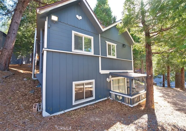 Photo 2 of Single family home for sale at 29083 Hook Crk, Cedar Glen, CA 92321 | MLS# CV26013946 | Listing updated on 2026-09-23