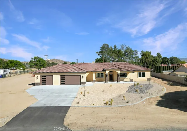 Photo 1 of Single family home for sale at 14785 Tiger Tail Rd, Apple Valley, CA 92307 | MLS# IG26005460 | Listing updated on 2026-09-21