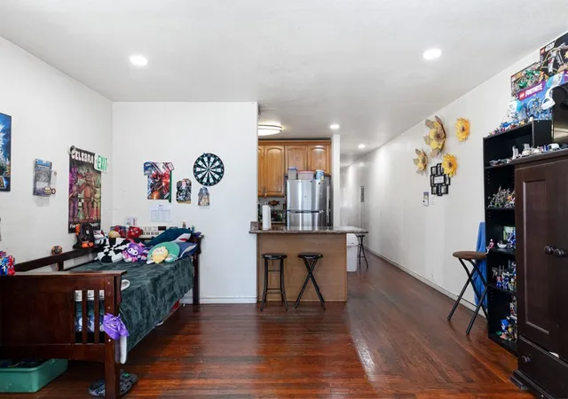 3rd image of 1821 74Th Ave, Oakland, CA 94621 | MLS# 41121426