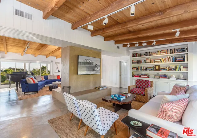 Photo 4 of Single family home for sale at 27727 Pacific Coast Hwy, Malibu, CA 90265 | MLS# 26640025 | Listing updated on 2026-09-29