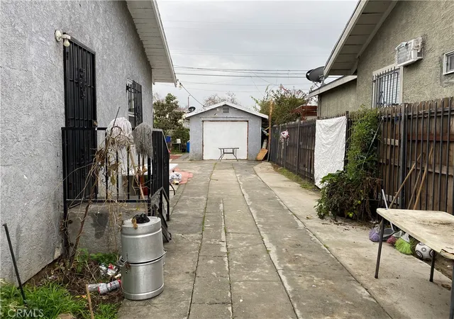 Photo 3 of Single family home for sale at 528 West 107th, Los Angeles, CA 90044 | MLS# IV26006097 | Listing updated on 2026-05-06