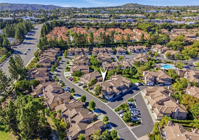 Homes for sale in Aliso Viejo, CA | 111 Mayfair, Aliso Viejo, CA 92656 | Houzeo