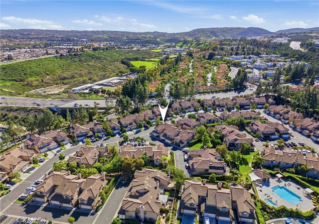 Homes for sale in Aliso Viejo, CA | 111 Mayfair, Aliso Viejo, CA 92656 | Houzeo