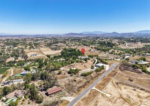 2nd image of 42160 Calle Barbona, Temecula, CA 92592 | MLS# SW26015121