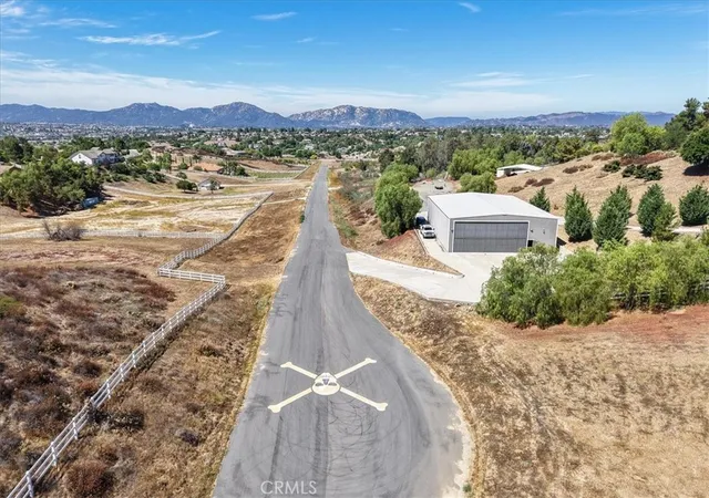 4th image of 42160 Calle Barbona, Temecula, CA 92592 | MLS# SW26015121