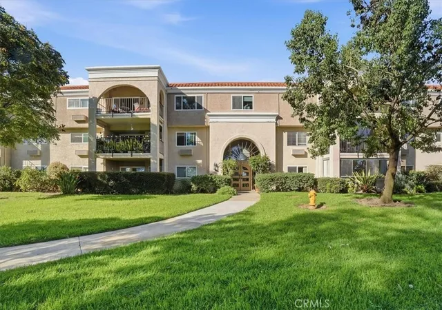 2nd image of 3499 Bahia Blanca W #B1, Laguna Woods, CA 92637 | MLS# PW26015236