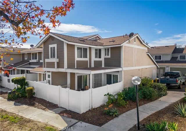 1st image of 1650 12 S Campus #12, Ontario, CA 91761 | MLS# IV26011172