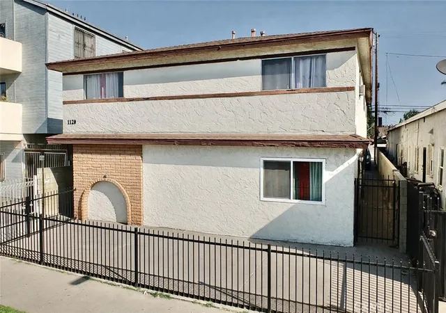 Homes for sale in Long Beach, CA | 1120 Raymond Ave, Long Beach, CA 90804 | MLS# PW26013959