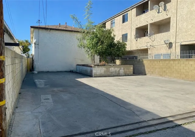 Homes for sale in Long Beach, CA | 1120 Raymond Ave, Long Beach, CA 90804 | MLS# PW26013959