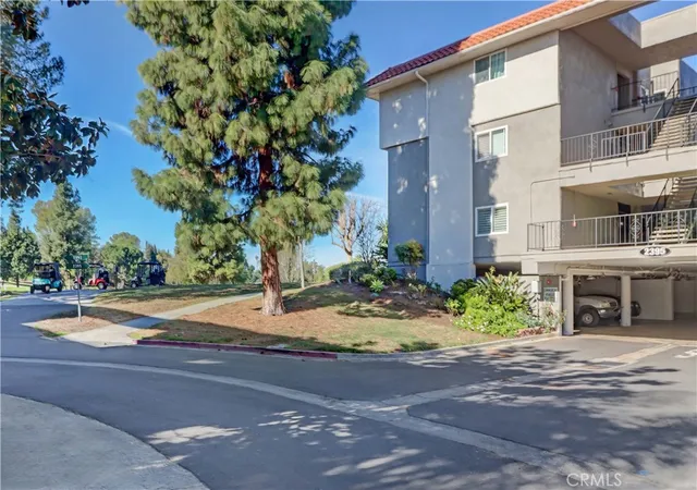 52nd image of 2395 Via Mariposa W #3A, Laguna Woods, CA 92637 | MLS# OC26012878