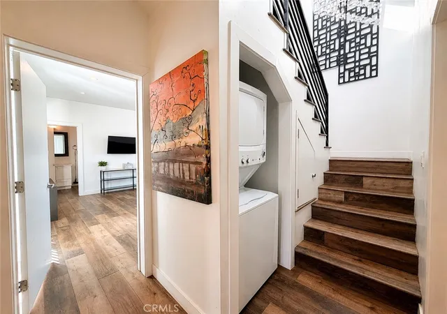 Listing Photo 4 - Condo for sale in building located at 5336 Lemon Grv, Los Angeles, CA 90038