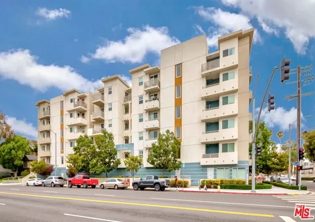 13th image of 436 S Virgil Ave #PH 1, Los Angeles, CA 90020 | MLS# 26637425