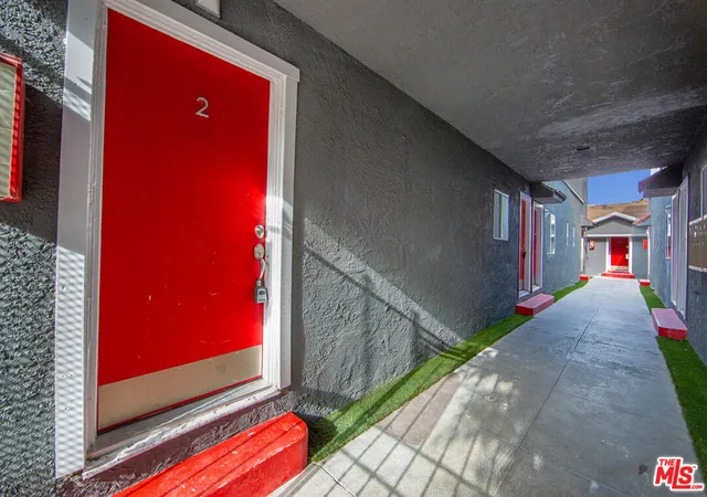 11th image of 1377 Warren Ave, Long Beach, CA 90813 | MLS# 26640863