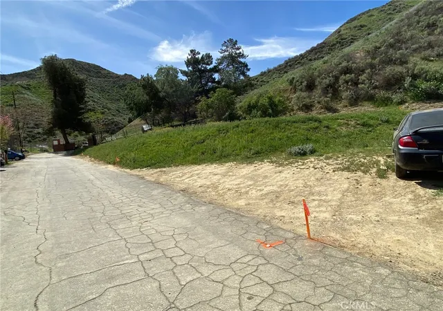 Homes for sale in Val Verde, CA | 28909 Paradise Road, Val Verde, CA 91384 | MLS# SR26015853
