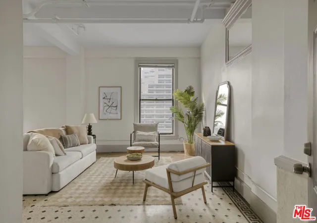 3rd image of 108 W 2nd St #708, Los Angeles, CA 90012 | MLS# 26641739