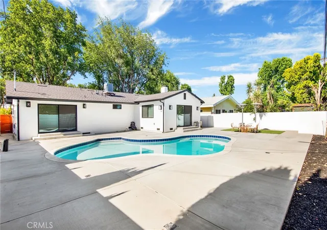 3rd image of 16052 Bahama St, North Hills, CA 91343 | MLS# BB26015503