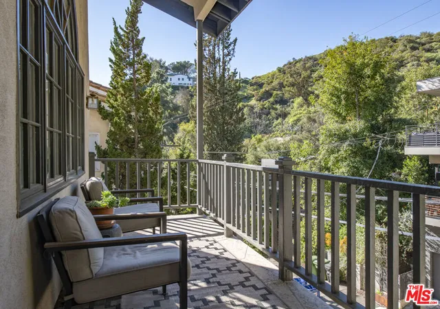 Photo 3 of Single family home for sale at 8032 Willow Glen Rd, Los Angeles, CA 90046 | MLS# 26639647 | Listing updated on 2026-09-19