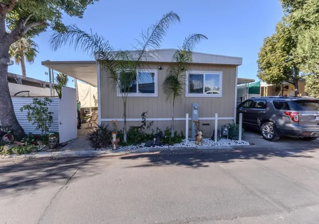 1st image of 400 Greenfield Dr #136, El Cajon, CA 92021 | MLS# PTP2600589