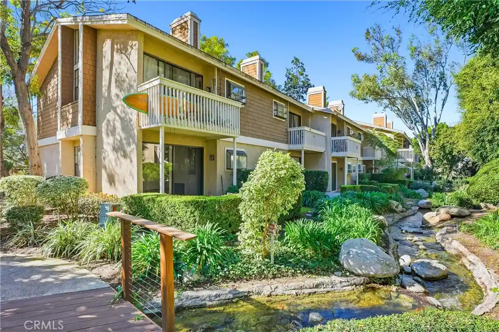 Listing Photo 2 - Condo for sale in 85 Lakepines located at 85 Lakepines, Irvine, CA 92620 - Unit 85 Lakepines