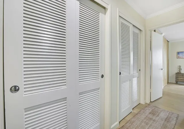 3rd image of 407 407 Orange St, Oakland, CA 94610