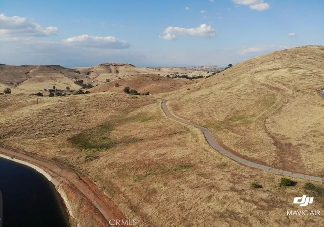 4th image of 15 Acre Lot Summit Crest Ln, Clovis, CA 93619 | MLS# FR26016318