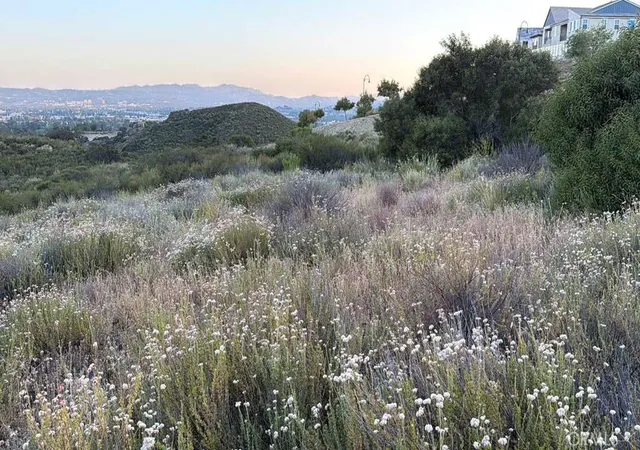 2nd image of 4 Coya Trail, Chatsworth, CA 91311 | MLS# SR26016392