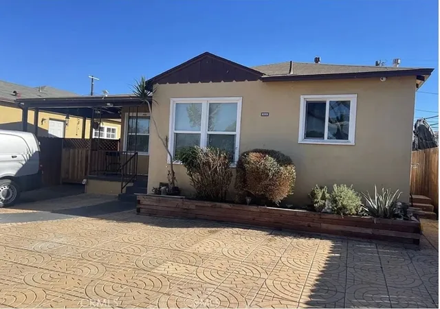 3rd image of 644 E 88Th, Los Angeles, CA 90002 | MLS# DW26011926